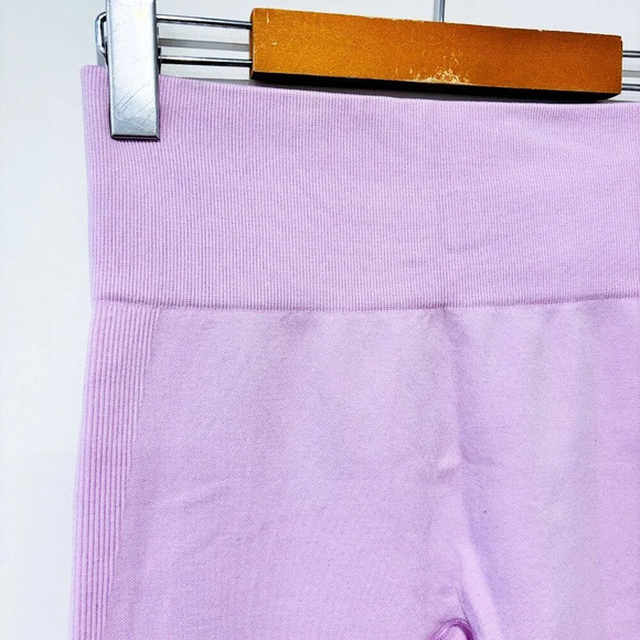 WEWOREWHAT Lilac seamless circular knit leggings | active fit | Medium * - Picture 7 of 9